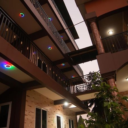 Homey Lodge 库马西 外观 照片