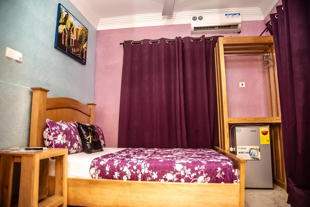 Homey Lodge 库马西 外观 照片